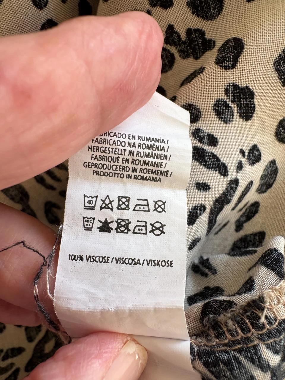Blusa leopardo Primark – 40 – gola e decote em V – 100% viscose – photo 8